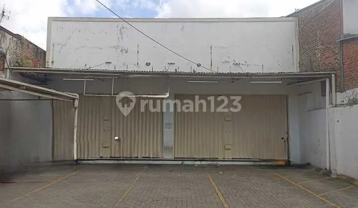 Strategic Business Space in Kiaracondong Wing, Bandung