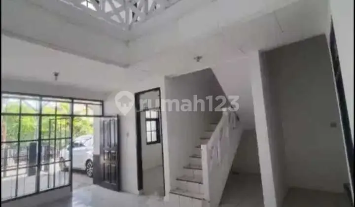 Rumah Siap Pakai Dalam Komplek di Turangga Bandung