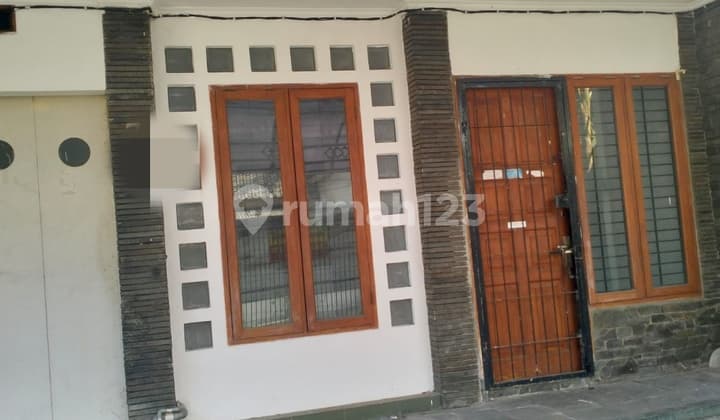 Comfortable 1-Story Ready-to-Occupy House at Sayap Cipaganti, Bandung