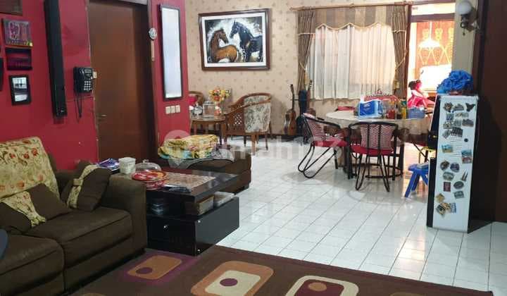 Dijual Rumah di Jalan Turangga