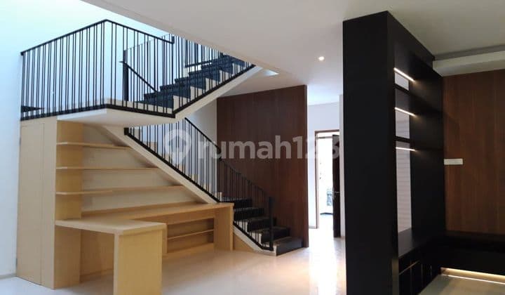 Rumah Dijual di Singgasana