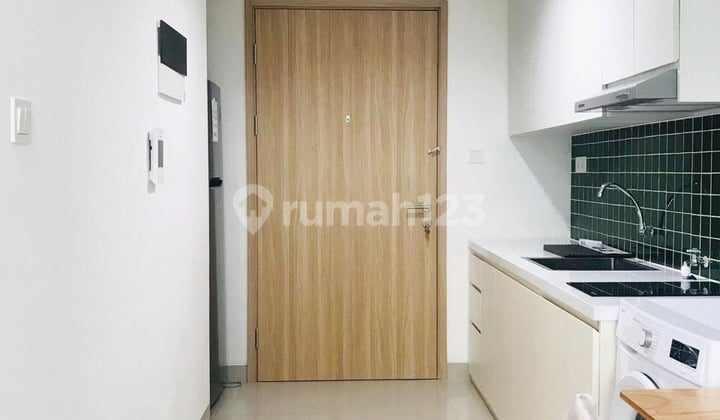 Apartemen Embarcadero 2 Bedrooms Full Furnished Siap Huni