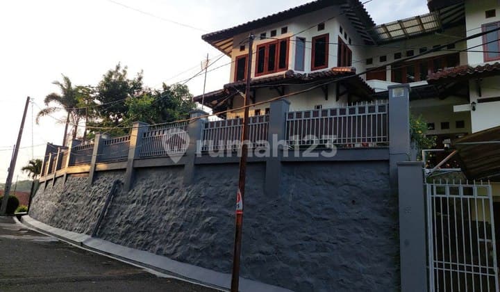 Rumah Bagus Terawat Di Bandung Utara Cipaku Bukit Idaman