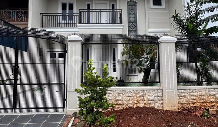 Rumah Nyaman di Kawasan Strategis Komplek Taman Alfa Indah, Jakarta Barat