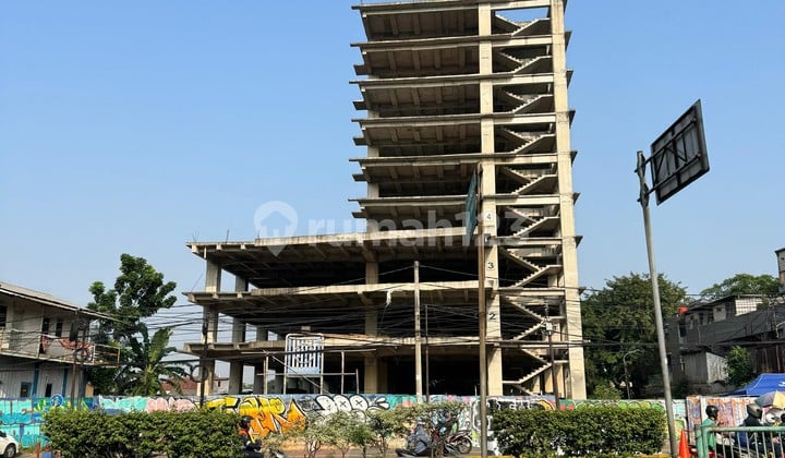Premium 9-Storey Commercial Building on Otista Road, East Jakarta
