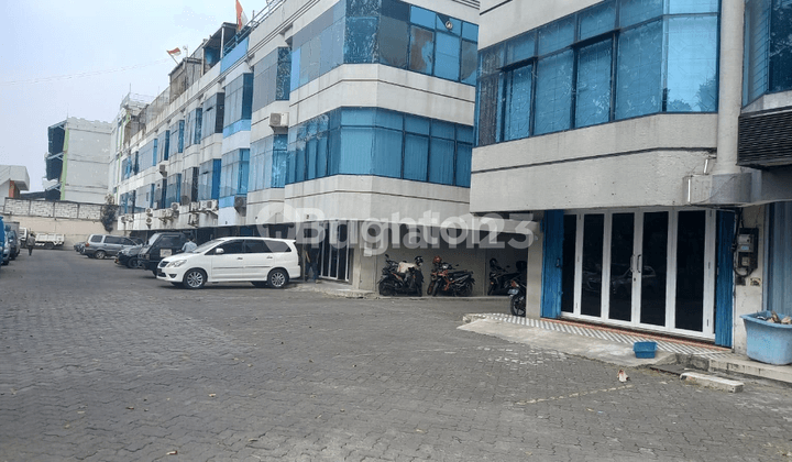 RUKO GANDENG 3 DI KOMPLEK GREENVILLE, GOLDENVILLE JAKARTA BARAT PARKIRAN LUAS