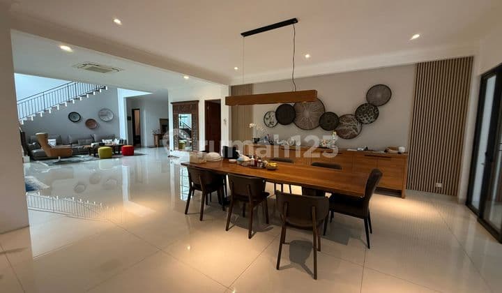 Rumah Mewah Dekat Cbd BSD City