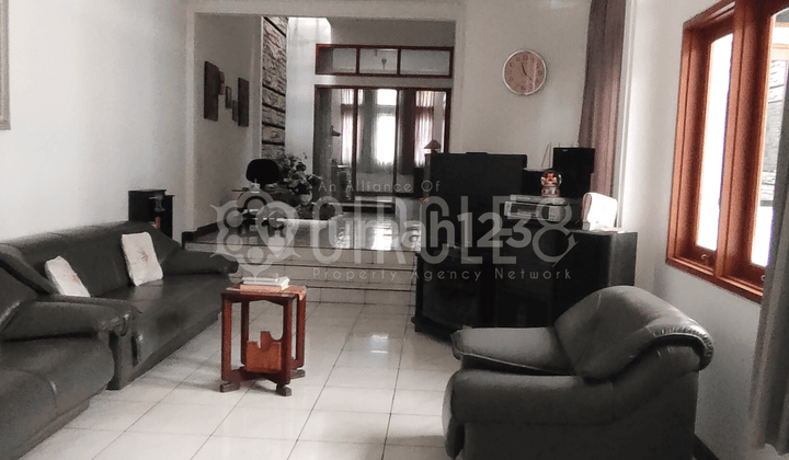 Penawaran Terbaik.. Rumah Fullfurnish di Naripan Bandung