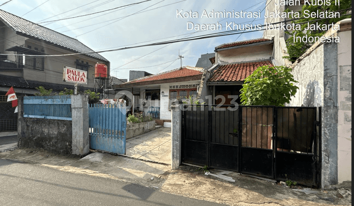 Rumah Lama Posisi Hook di Pinggir Jalan Lokasi Strategis Cocok untuk Tempat Tinggal atau Rumah Kos di Kebayoran Baru Jakarta Selatan