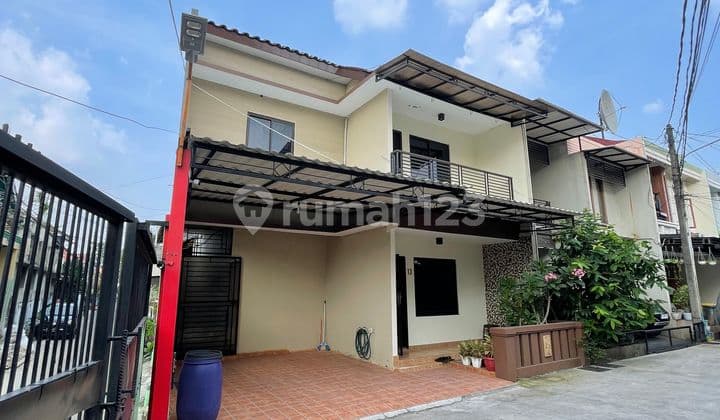Rumah 2 Lantai di Cluster Strategis - Akses Mudah Tb Simatupang