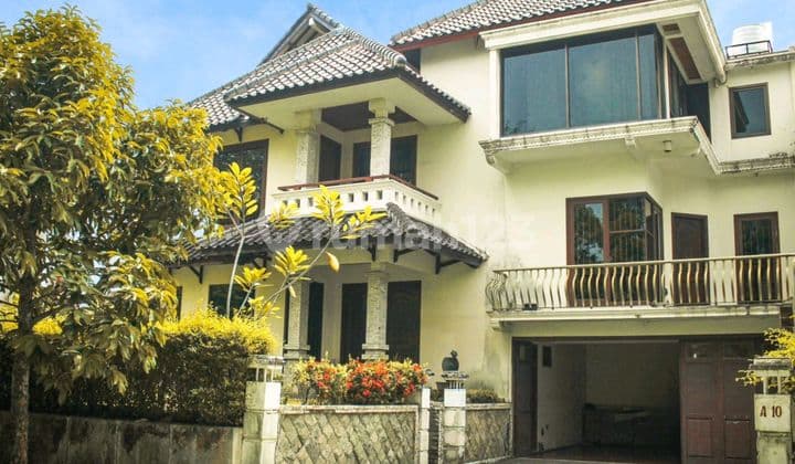 Rumah Mewah di Perumahan Lebak Bulus Lokasi Strategis Harga Murah
