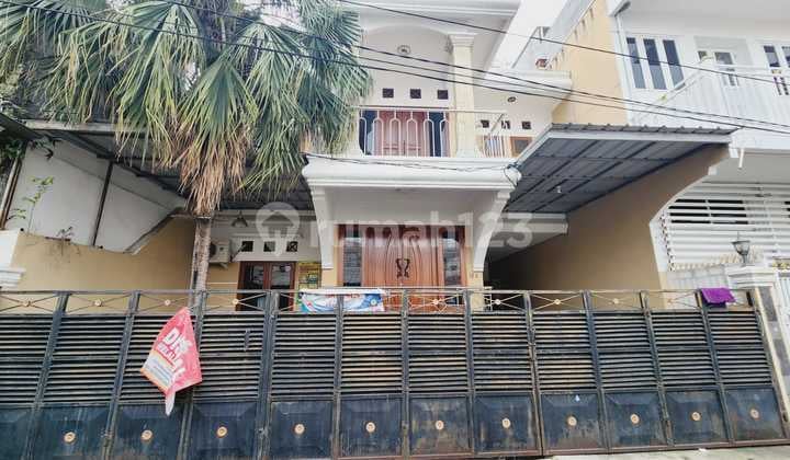 Rumah 2 Lantai di Simprug Jakarta Selatan Rumah