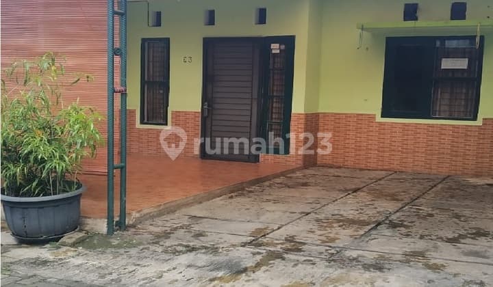 Rumah Nyaman Siap Huni di Graha Utama Serpong, Tangerang Selatan