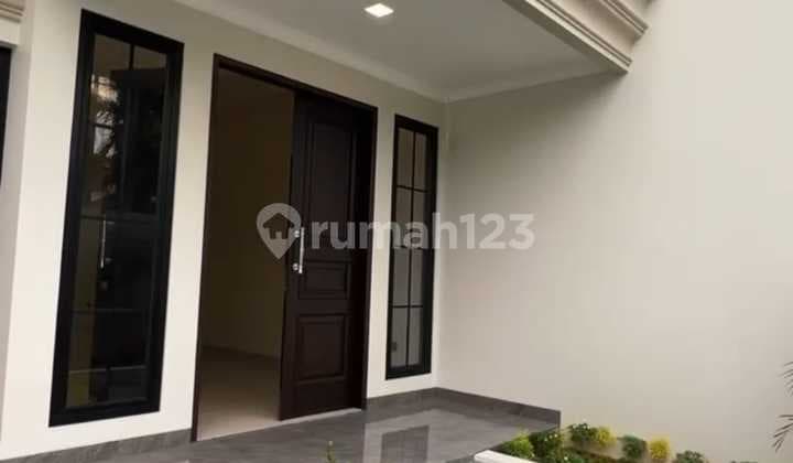 Dijual Rumah 2 Lantai bagus dan siap huni di Joglo, jakarta Barat