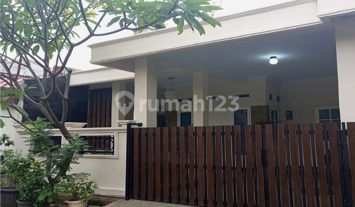 Dijual Rumah Siap Huni di Mahkota Simprug Ciledug - Lokasi Strategis Dekat Tol dan Fasilitas Umum