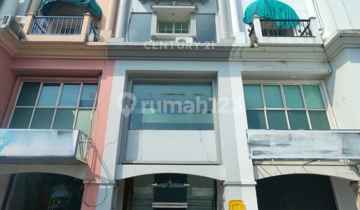 Ruko 4 Lantai Dipinggir Jalan Raya Ada Lift di Pondok Indah Jaksel #263169
