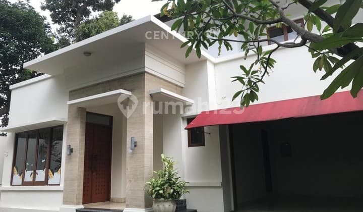For Sale Spacious House for Residential and Commercial Use by the Main Road