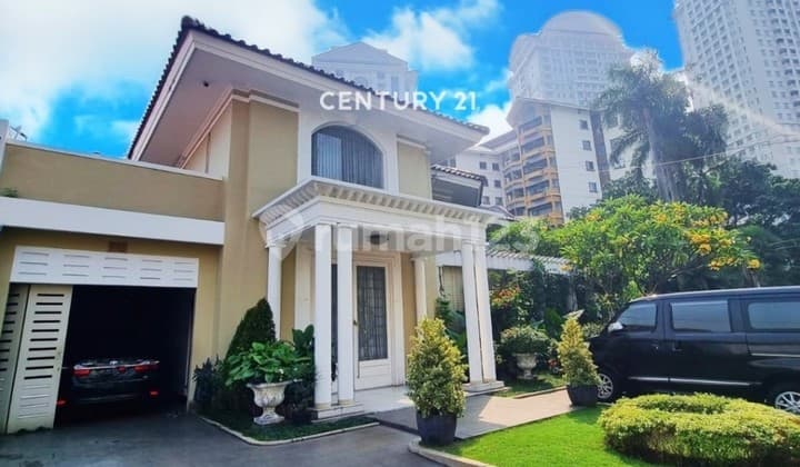 For Sale Nice Strategic Ready-to-Live House in South Jakarta