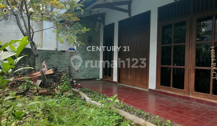 Dijual Rumah Tua Hitung Tanah di Pondok Indah Jakarta Selatan