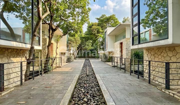 Dijual Townhouse Eksklusif 8 Rumah Siap Huni di Kemang Harga di Bawah NJOP #262242