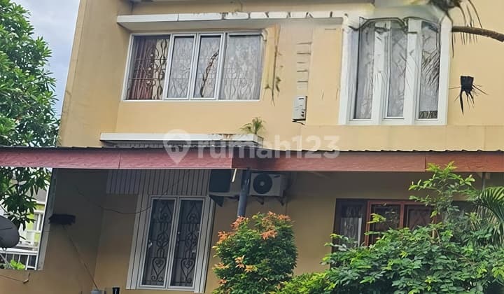 Siap Huni, Rumah, 2 Lantai, Dekat Pusat Perbelanjaan,