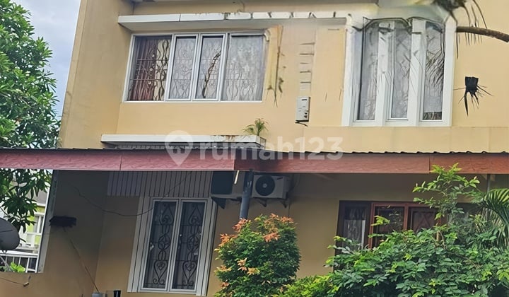 Siap Huni, Rumah, 2 Lantai, Dekat Pusat Perbelanjaan,