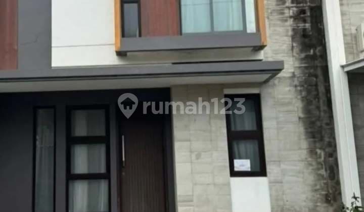 Rumah Dengan Halaman Belakang Shm Di Buenos Park Delatinos Bsd. Dekat Akses Toll Bsd