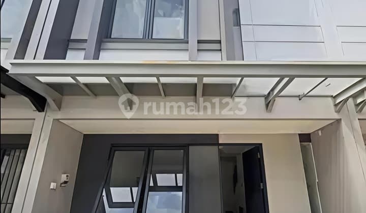 Siap Huni, Ruang-Usaha, 3 Lantai, Dekat Akses KRL, di Bsd,Latinos Business District