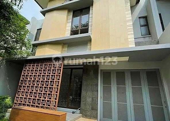 Rumah Di Precia Eminent Bsd Bagus Shm