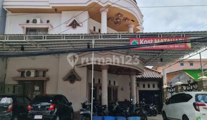 RUMAH KOST 2 LANTAI – 32 KAMAR AKTIF, Jl. Ance Dg. Ngoyo, Panakkukang – Makassar