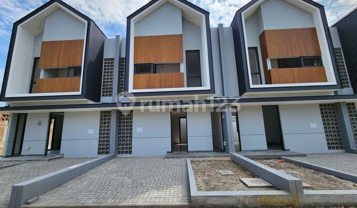 Modern Minimalis, 2 Lantai, Kopo, Dekat Taman Kopo Indah
