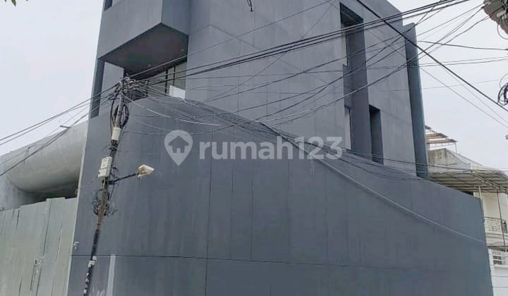 Rumah Hook Premium baru Taman ratu Siap Huni