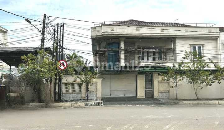 Dijual Rumah Hook 2 Lantai Pinggir Jalan Pluit Jakarta Utara
