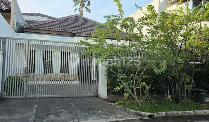 For Sale: Nice and Ready-to-Occupy House in Taman Kebun Jeruk (Intercon), Strategic Location in West Jakarta