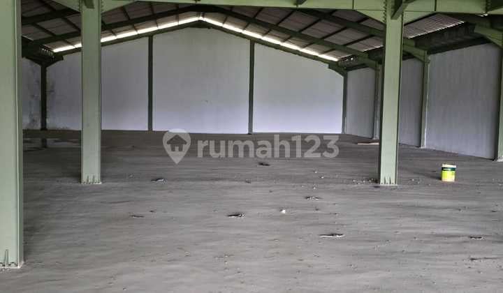 Gudang siap pakai di Laksana Business Park