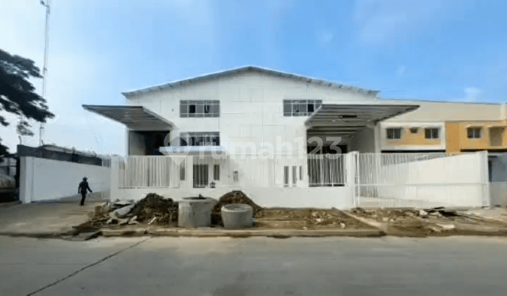 Gudang siap pakai di Industri Delta Silicon