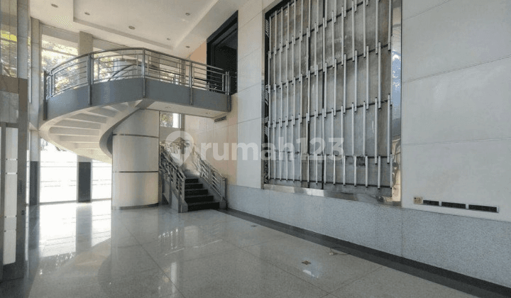Sewa Gedung di Batununggal Cocok untuk Keperluan Komersial