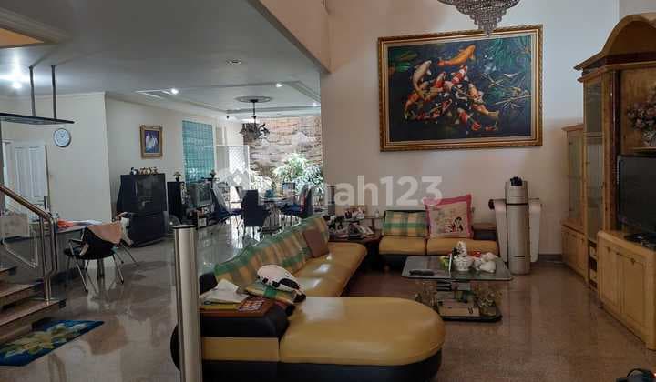 Selling Fast: Intercon Kebon Jeruk House, neat condition