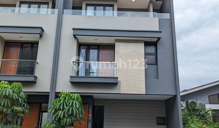 Brand New Minimalis, Cluster Mewah Kebon Jeruk