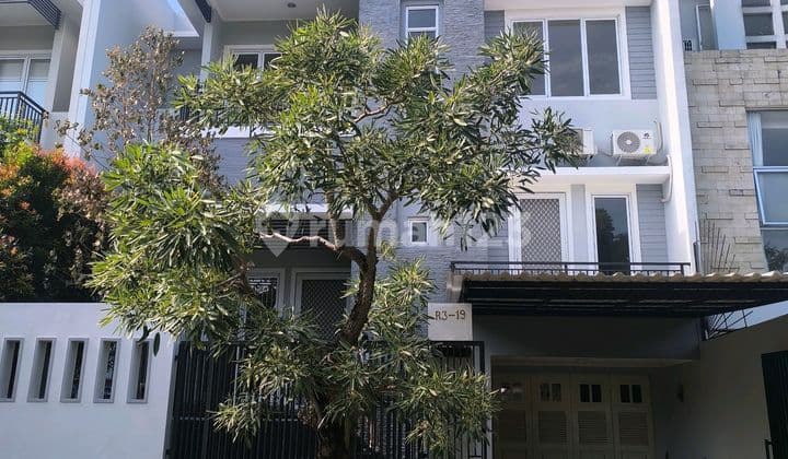 Minimalist Rental House Permata Buana Good Location