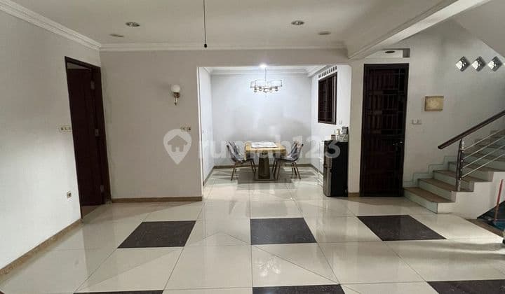 Sell Fast Puri Kencana House in Neat Condition