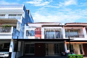Lepas Cepat Rumah Minimalis Modern Puri Mansion Kondisi rapih