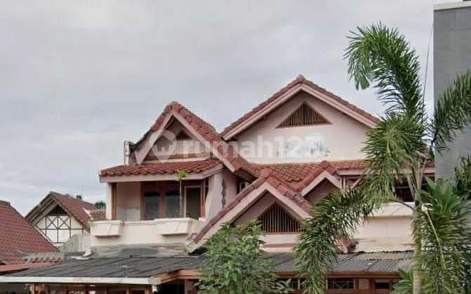 Large Southeast Facing House Lowest Price Fronting Park In Banjar Wijaya