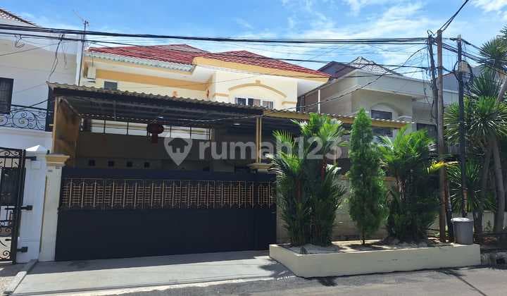 DIJUAL RUMAH BAGUS SEMI FURNISH HARGA TERMURAH DI BOULEVARD TAMAN PALEM