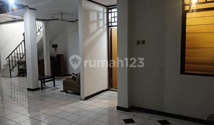 FOR SALE LARGE HOUSE FACING NORTHWEST LOWEST PRICE IN DUTA GARDEN