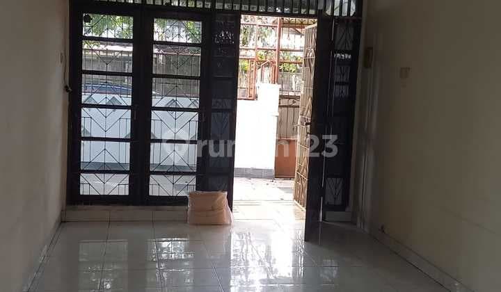 Disewakan Rumah Bagus Siap Huni Harga Murah di Citra Garden 2