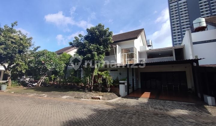 Dijual Rumah di Sektor 9 Bintaro Jaya, Tangerang Selatan, 2 Lantai, Luas