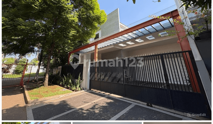 Dijual Cepat - Rumah Hook di Kencana Loka Bsd City, Serpong, Tangerang