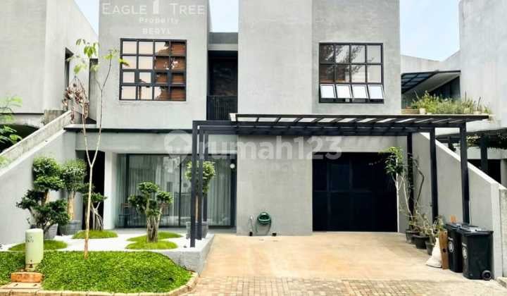 Dijual - Rumah di Veteran, Jakarta Selatan