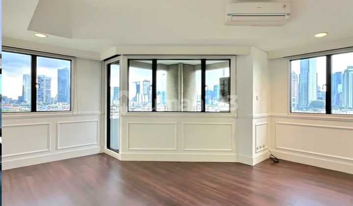Quick Sale Setiabudi Corner Apartment Semi Furnished